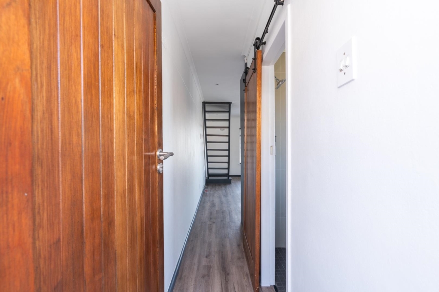 1 Bedroom Property for Sale in Green Point Western Cape